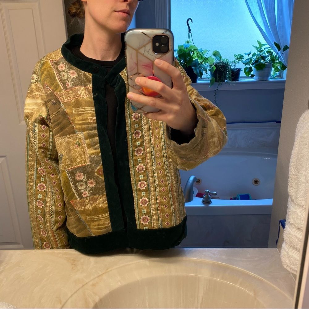 Handmade Green Quilted Jacket - Picture 7 of 7